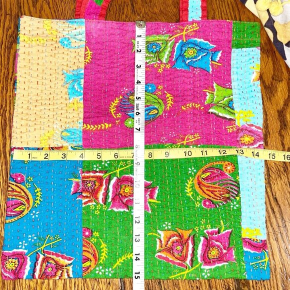 Upcycled sari/saree patchwork tote bag made by women artisans in India NWOT - Picture 5 of 5
